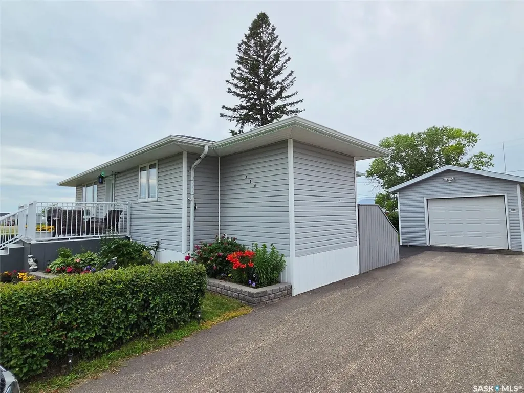 320 6th Street W Carlyle SK S0C 0R0