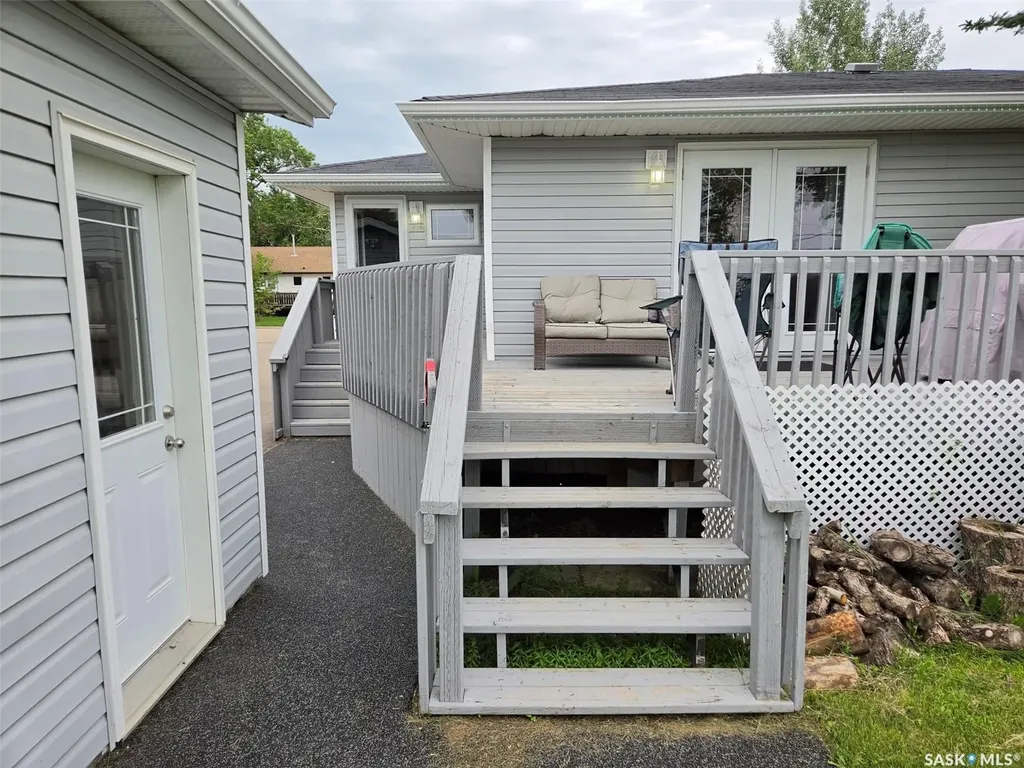 320 6th Street W Carlyle SK S0C 0R0