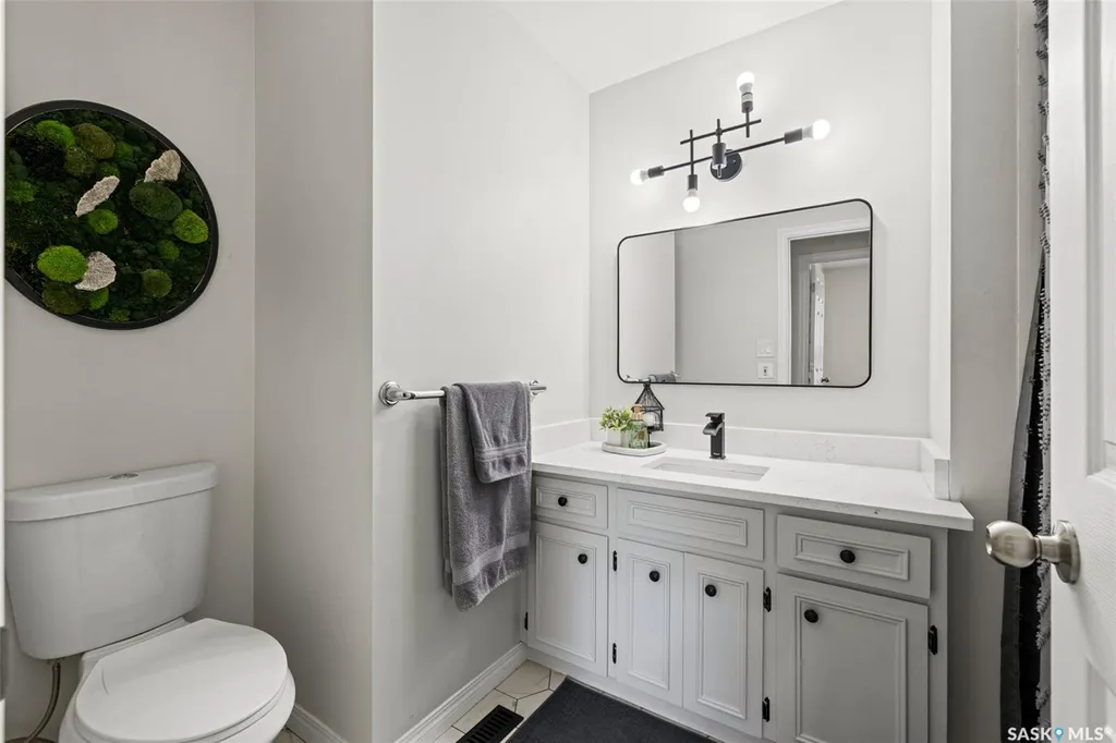 47 Green Meadow Road Regina SK S4V 0A6