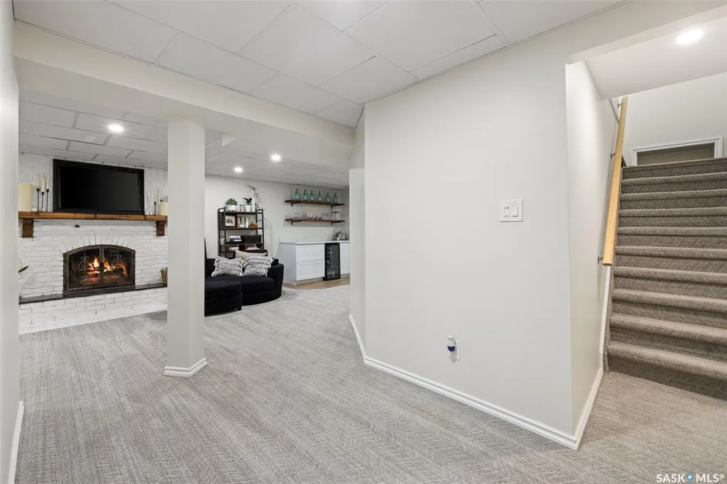47 Green Meadow Road Regina SK S4V 0A6