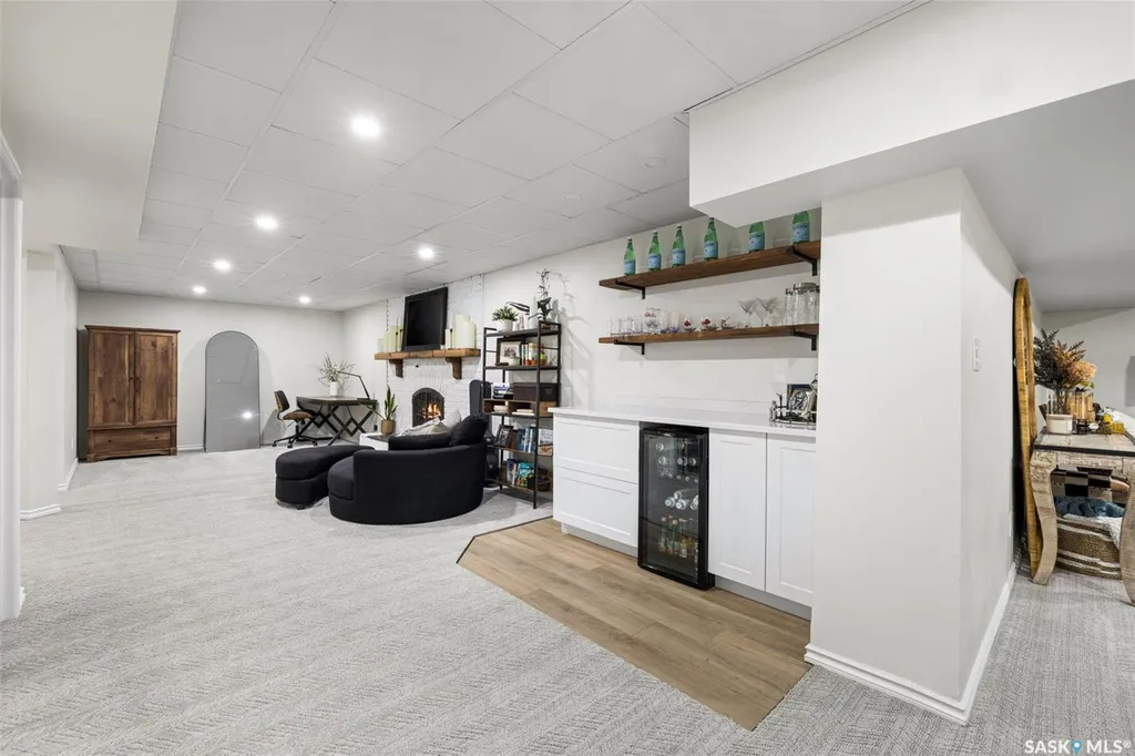 47 Green Meadow Road Regina SK S4V 0A6