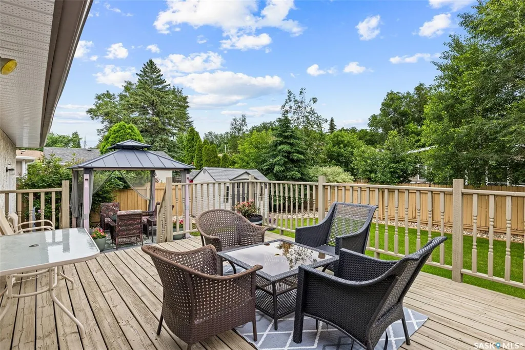 47 Green Meadow Road Regina SK S4V 0A6