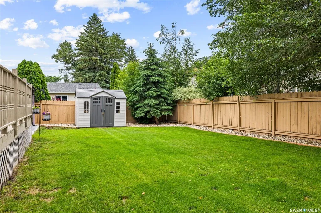 47 Green Meadow Road Regina SK S4V 0A6