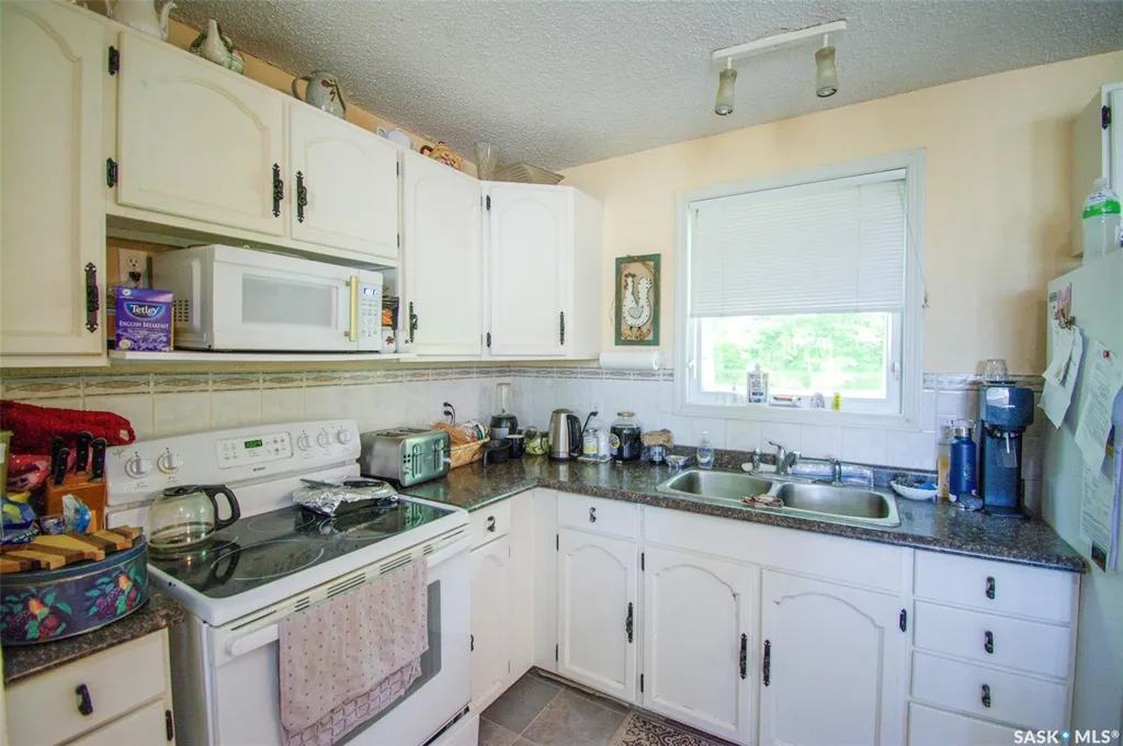 219 Nicoll Avenue Regina Beach SK S0G 4C0