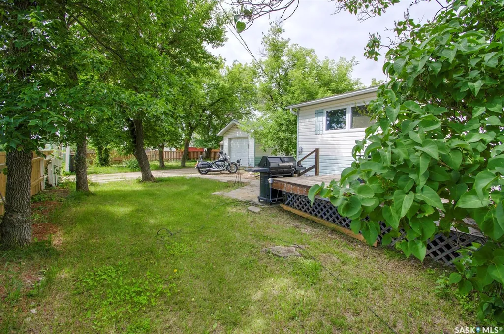 219 Nicoll Avenue Regina Beach SK S0G 4C0