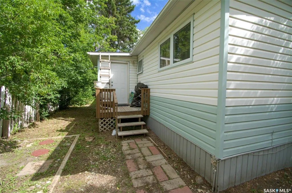219 Nicoll Avenue Regina Beach SK S0G 4C0