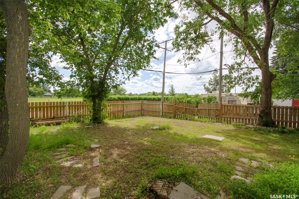 219 Nicoll Avenue Regina Beach SK S0G 4C0