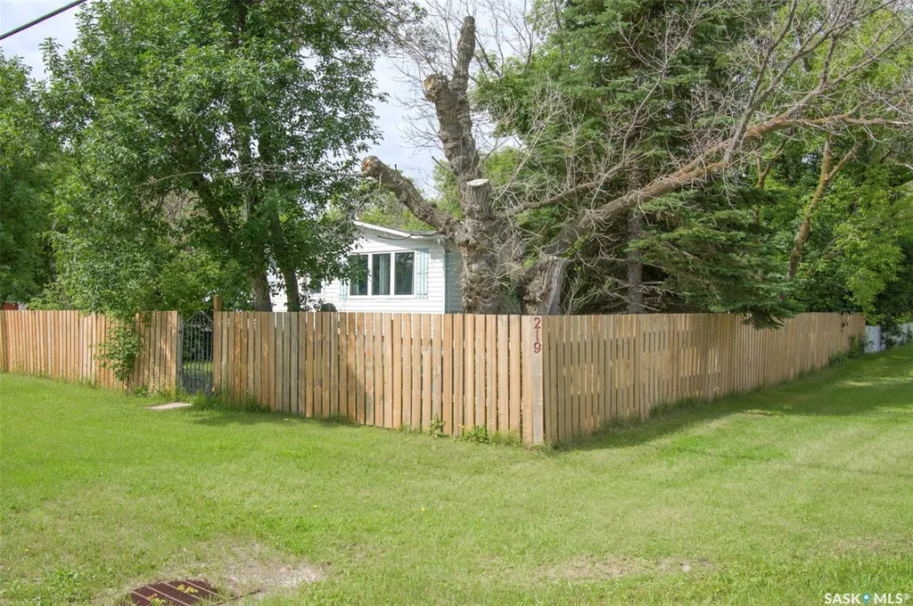 219 Nicoll Avenue Regina Beach SK S0G 4C0