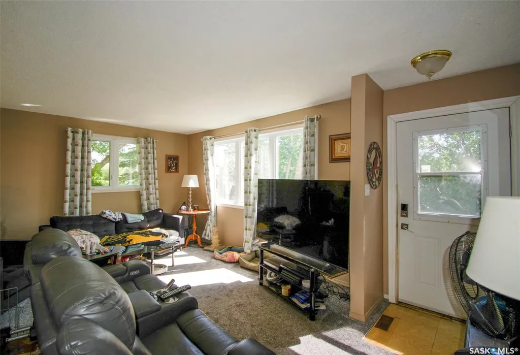 219 Nicoll Avenue Regina Beach SK S0G 4C0