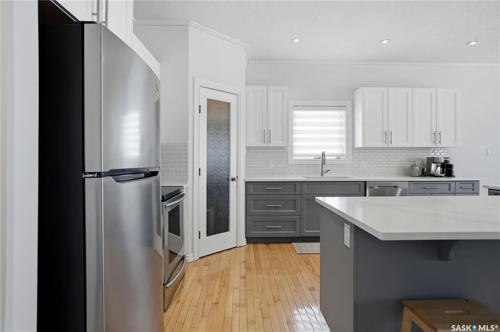 3 Iron Bridge Terrace Moose Jaw SK S6J 0B5