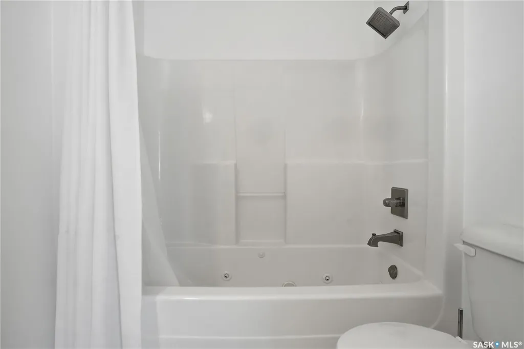 3 Iron Bridge Terrace Moose Jaw SK S6J 0B5
