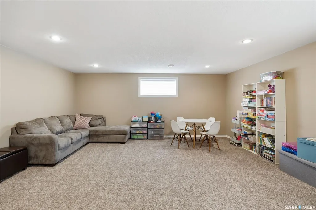 3 Iron Bridge Terrace Moose Jaw SK S6J 0B5