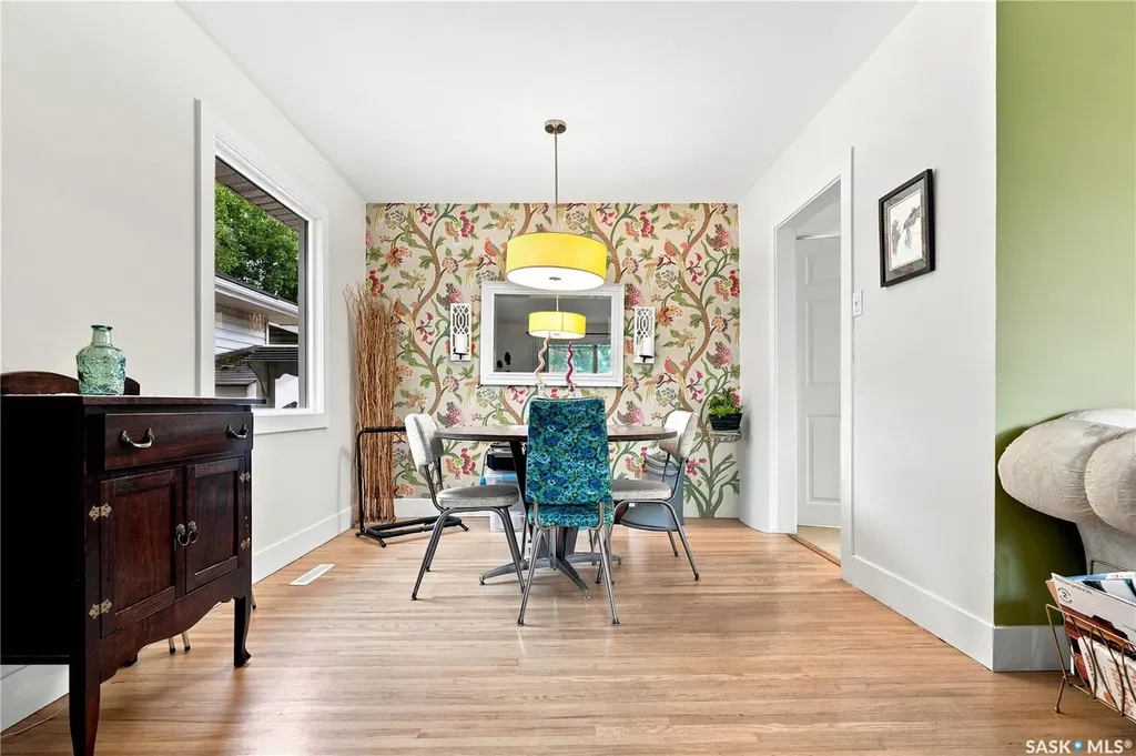 1706 Ewart Avenue Saskatoon SK S7H 2L2