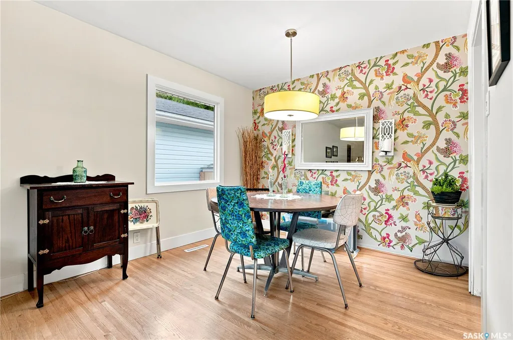 1706 Ewart Avenue Saskatoon SK S7H 2L2