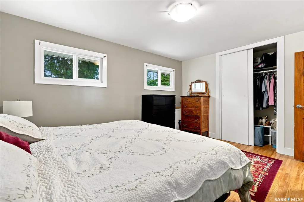 1706 Ewart Avenue Saskatoon SK S7H 2L2