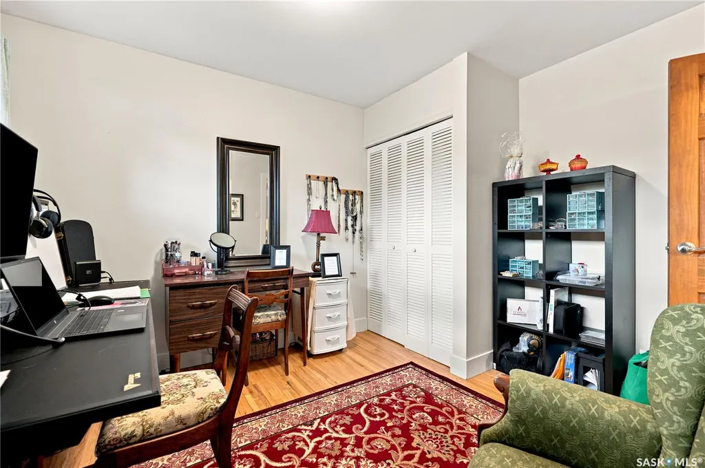 1706 Ewart Avenue Saskatoon SK S7H 2L2