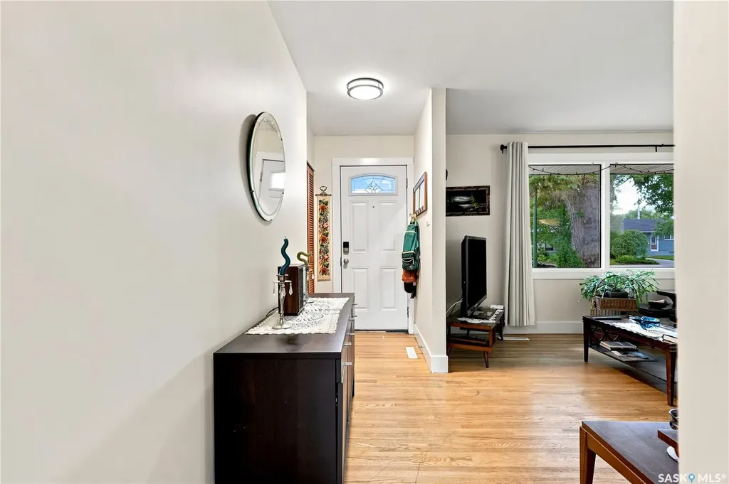 1706 Ewart Avenue Saskatoon SK S7H 2L2