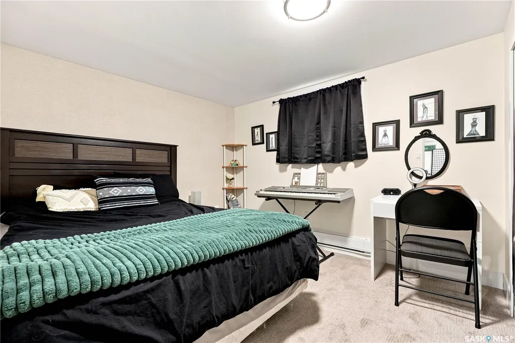 1706 Ewart Avenue Saskatoon SK S7H 2L2