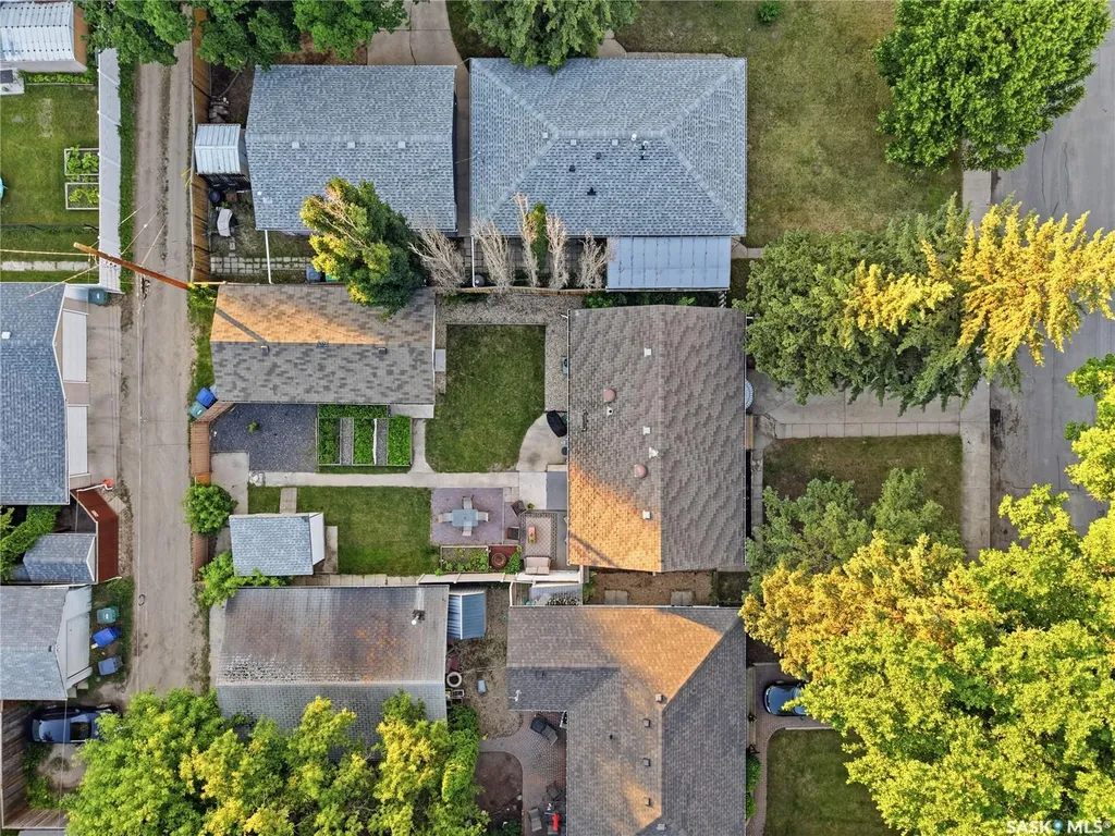 1706 Ewart Avenue Saskatoon SK S7H 2L2