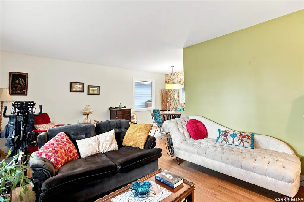 1706 Ewart Avenue Saskatoon SK S7H 2L2