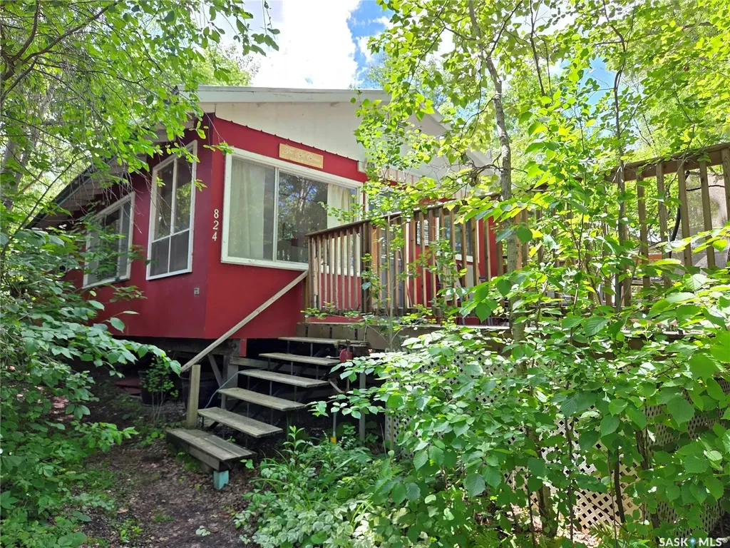 824 Lakeside Avenue White Bear Ir 70 SK S0C 0R0