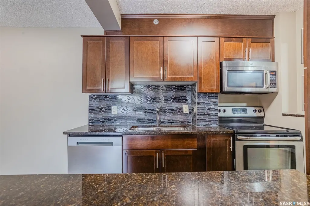 320 5th Avenue N Saskatoon SK S7K 2P5
