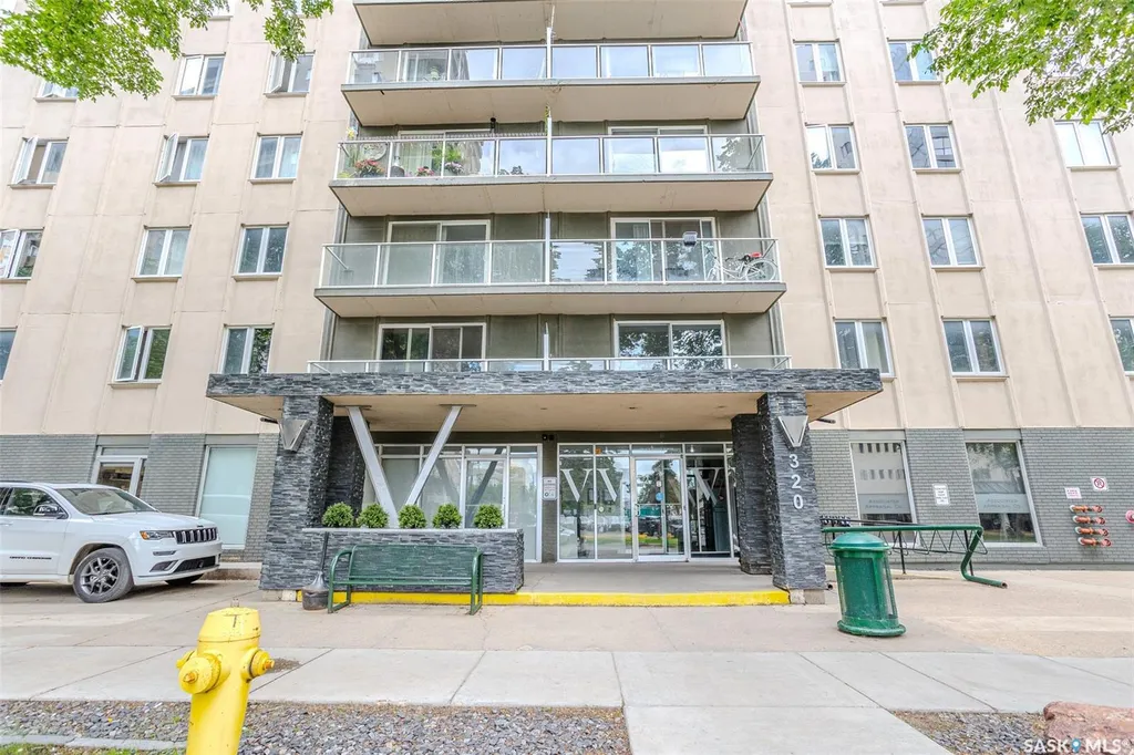 320 5th Avenue N Saskatoon SK S7K 2P5