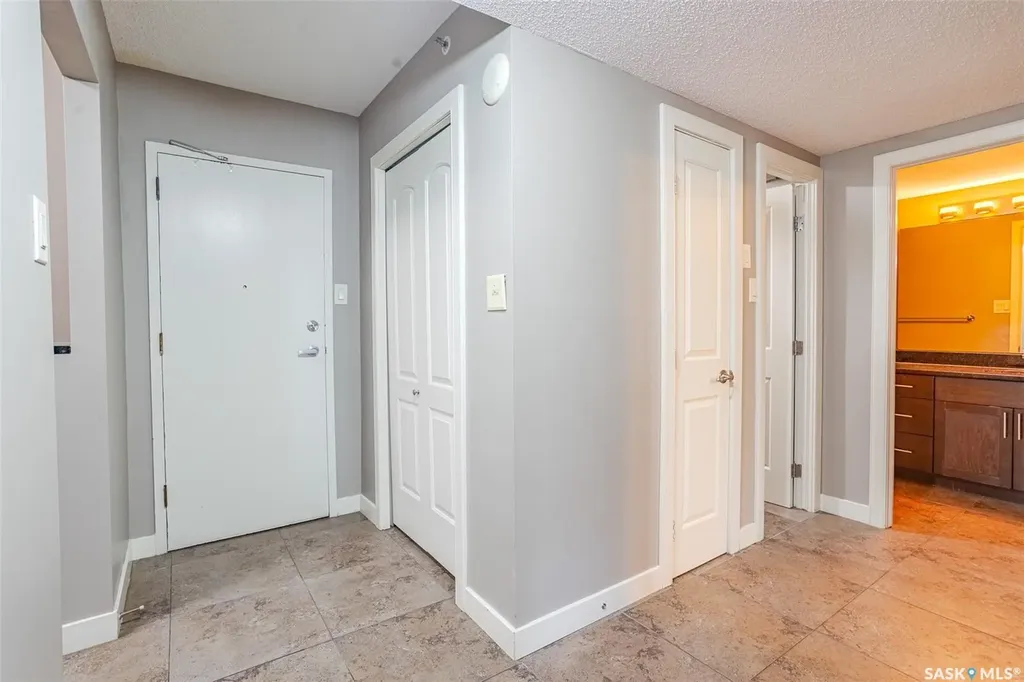 320 5th Avenue N Saskatoon SK S7K 2P5