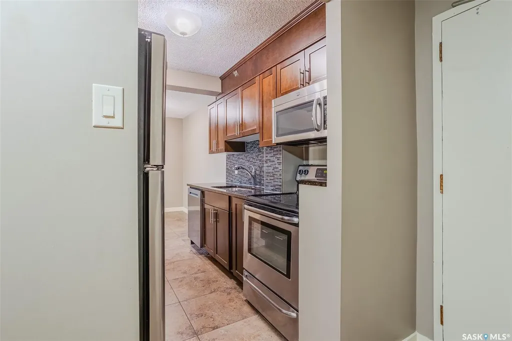 320 5th Avenue N Saskatoon SK S7K 2P5