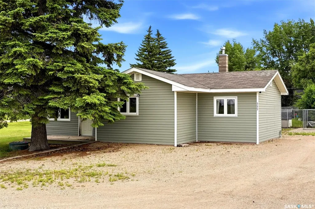 335 Beta Street Mclean SK S0G 3E0
