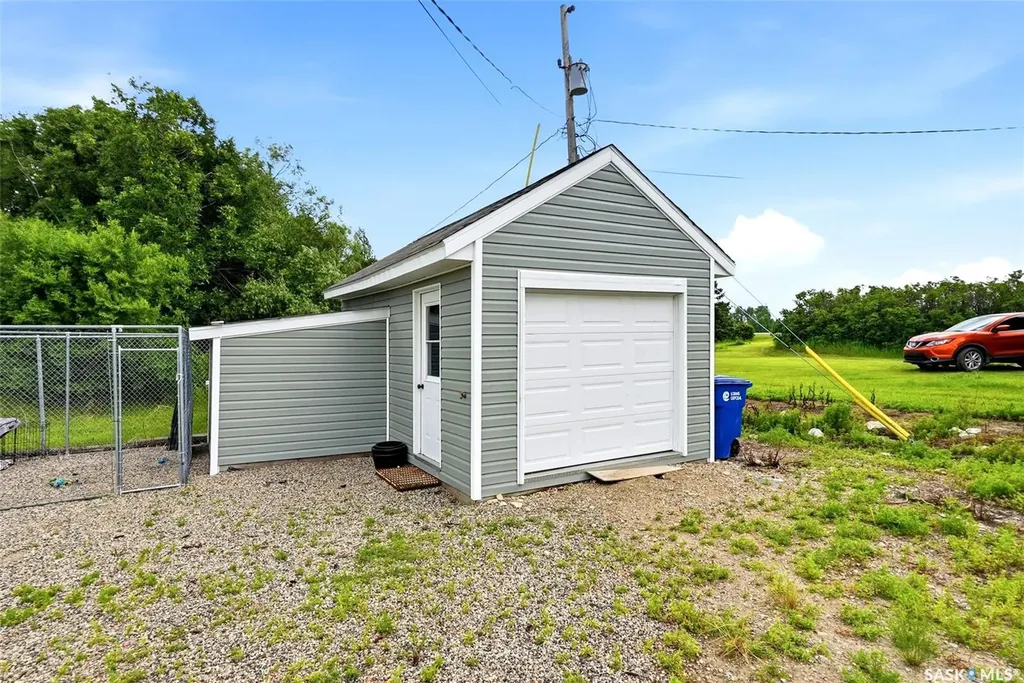 335 Beta Street Mclean SK S0G 3E0