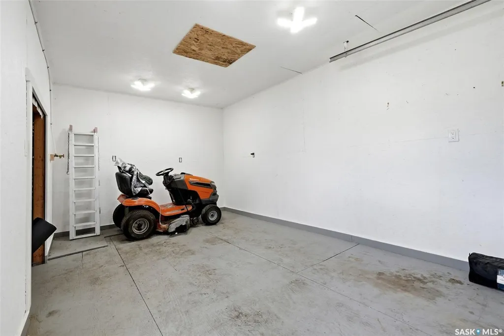 335 Beta Street Mclean SK S0G 3E0
