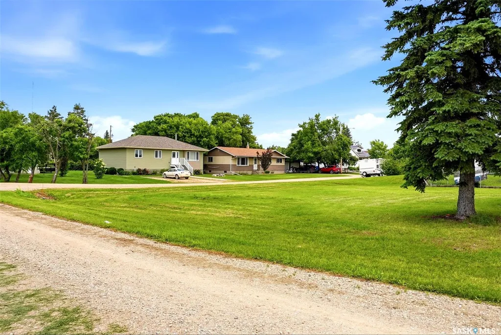 335 Beta Street Mclean SK S0G 3E0
