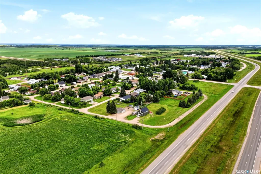 335 Beta Street Mclean SK S0G 3E0