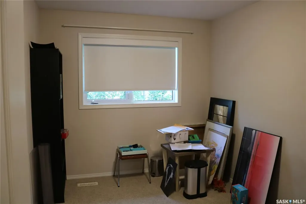 405 Bayfield Crescent Saskatoon SK S7V 1J4