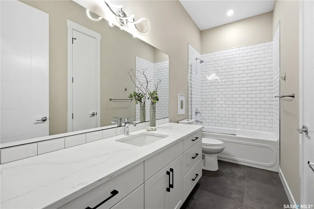 579 Boykowich Crescent Saskatoon SK S7W 0S5