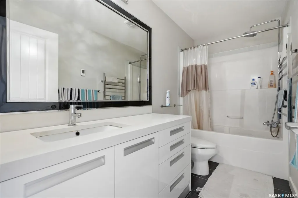 318 Chubb Cove Saskatoon SK S7T 0E6