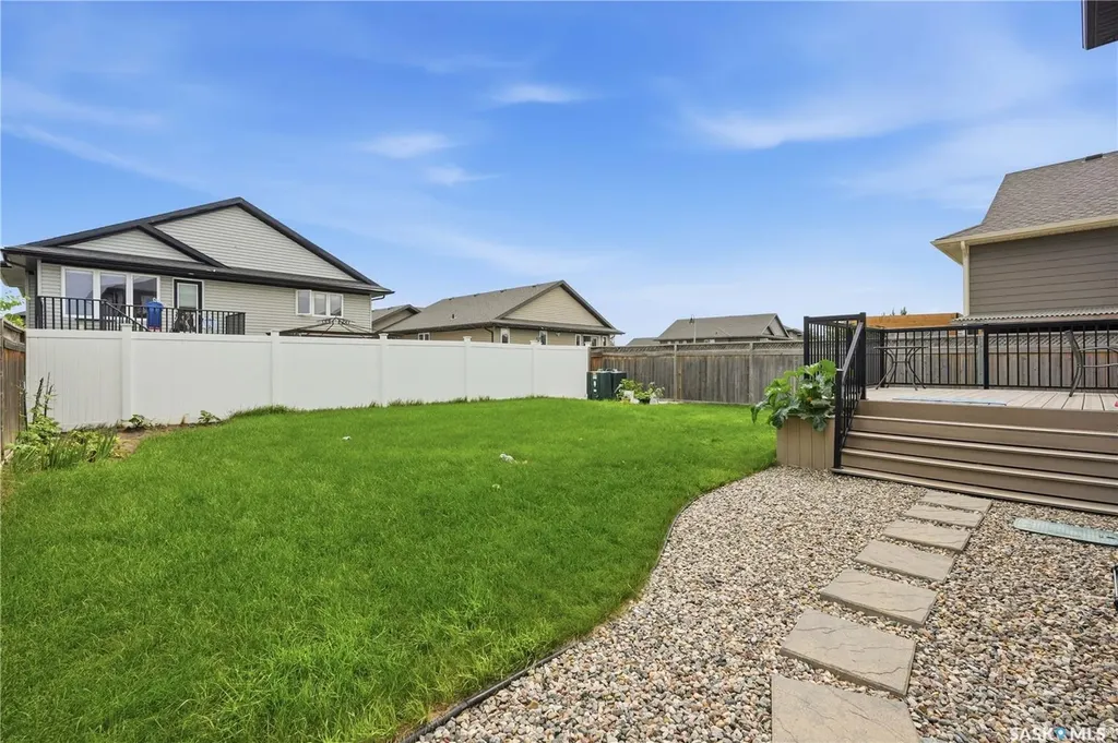 318 Chubb Cove Saskatoon SK S7T 0E6