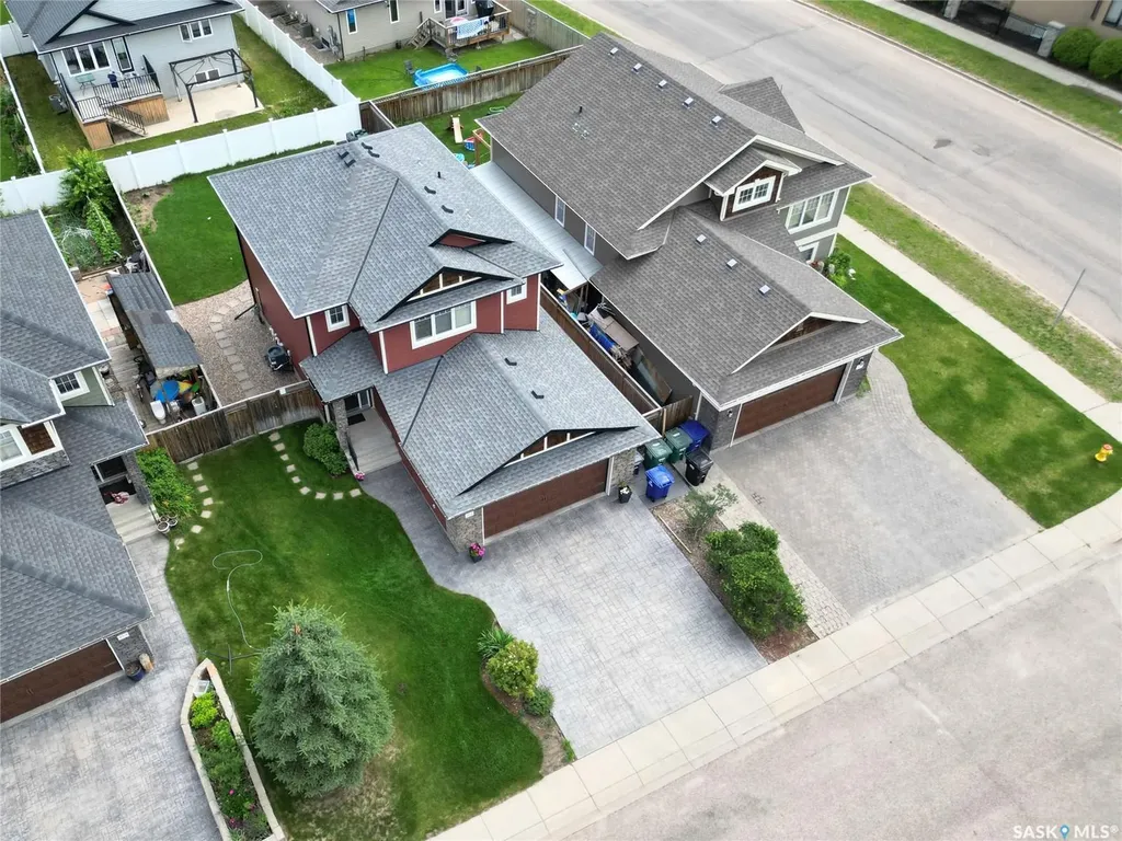 318 Chubb Cove Saskatoon SK S7T 0E6