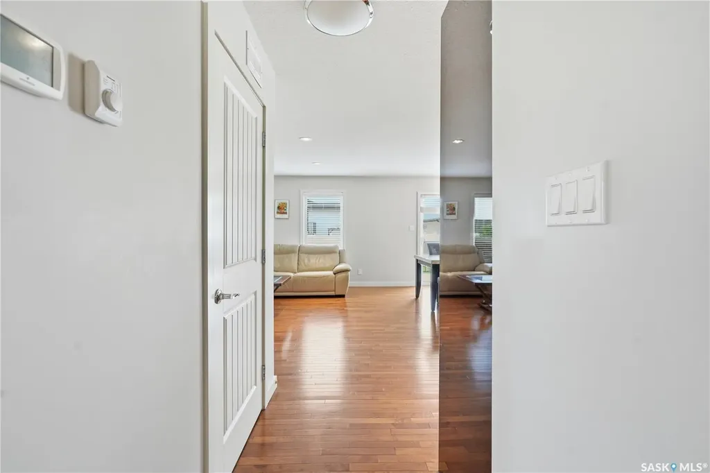318 Chubb Cove Saskatoon SK S7T 0E6