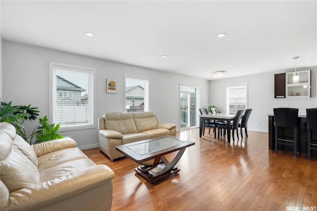 318 Chubb Cove Saskatoon SK S7T 0E6