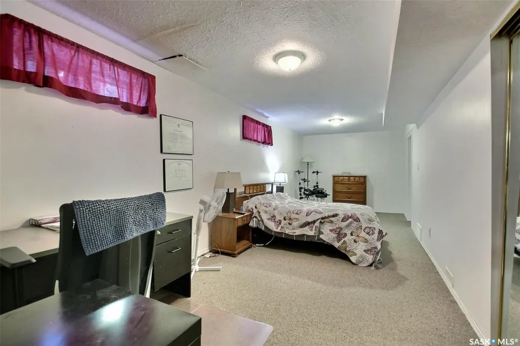 2122 Wascana Street Regina SK S4T 4J9