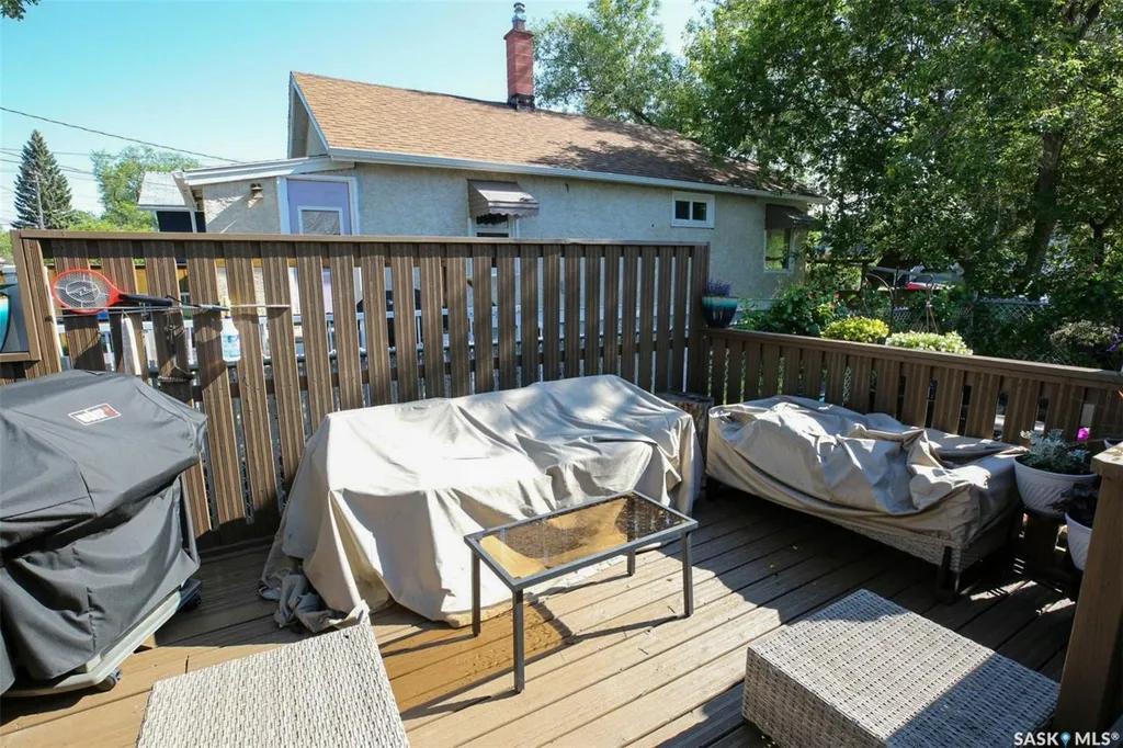 2122 Wascana Street Regina SK S4T 4J9