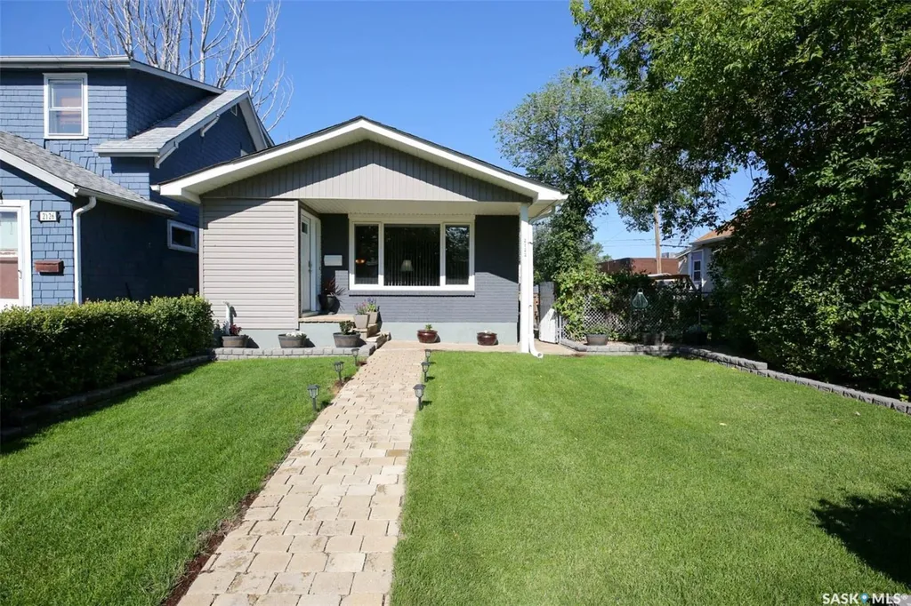 2122 Wascana Street Regina SK S4T 4J9