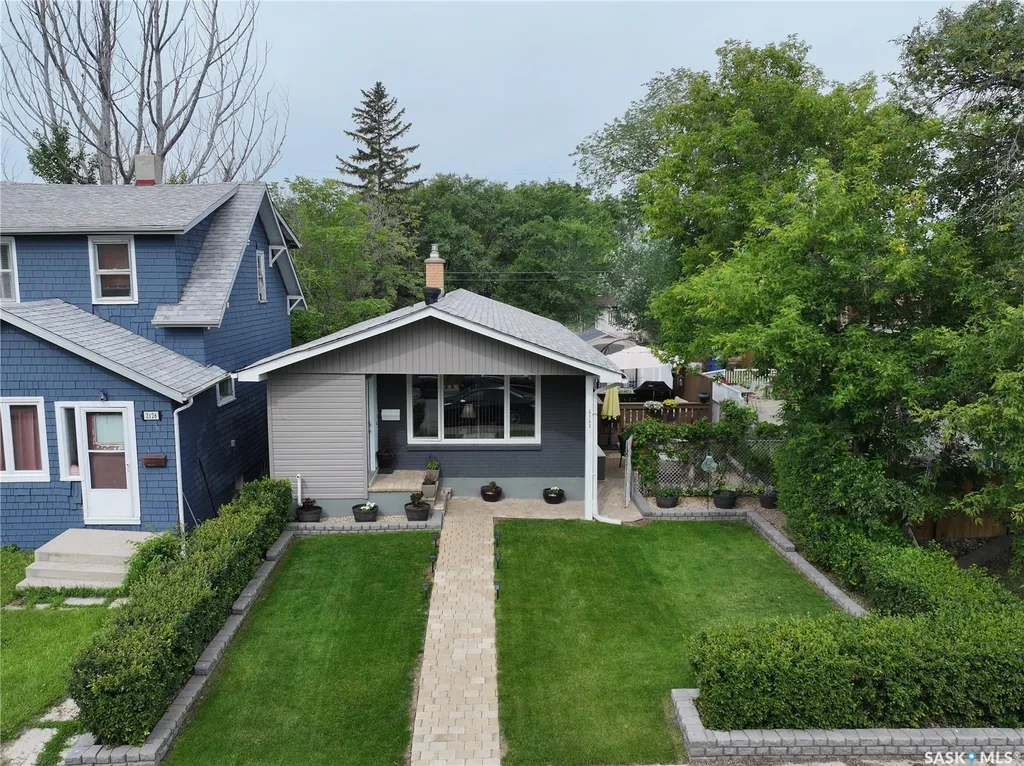 2122 Wascana Street Regina SK S4T 4J9