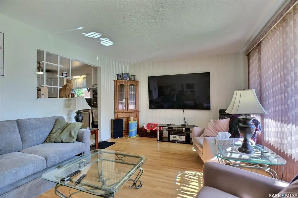 2122 Wascana Street Regina SK S4T 4J9