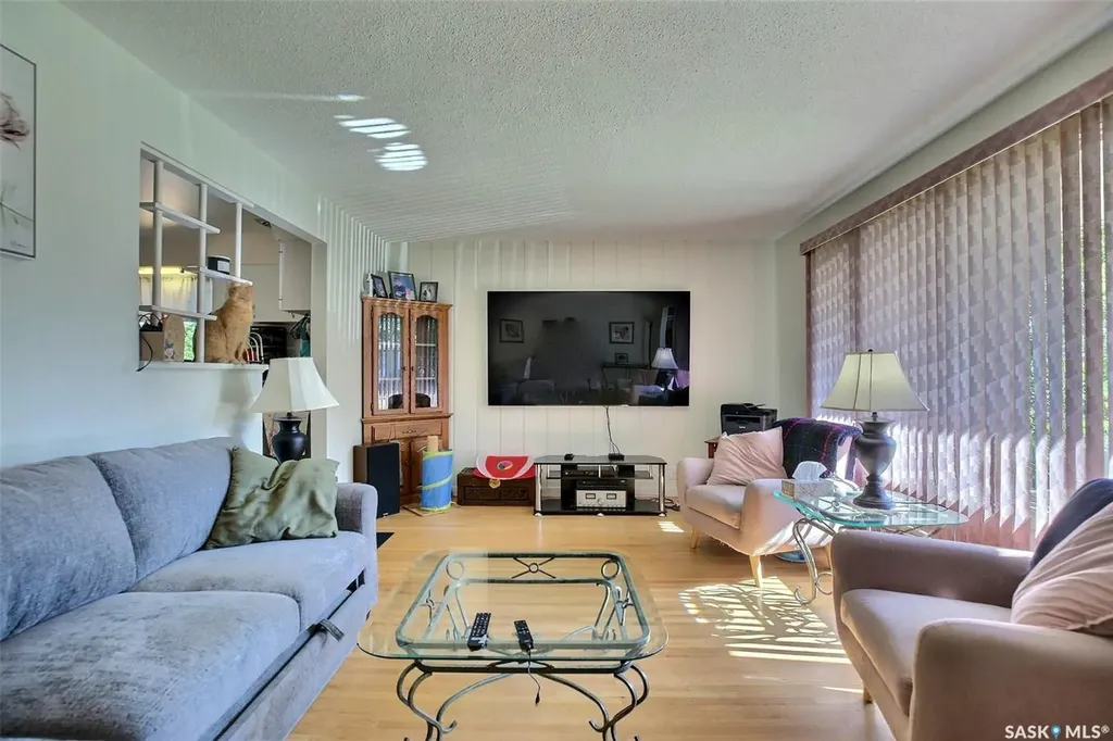2122 Wascana Street Regina SK S4T 4J9