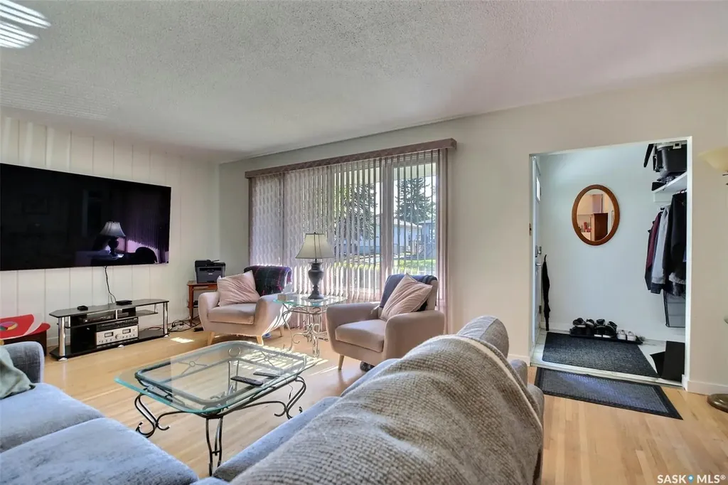 2122 Wascana Street Regina SK S4T 4J9