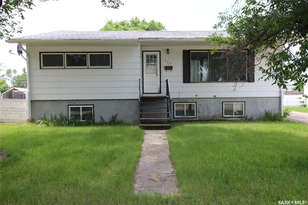 537 4th Street W Shaunavon SK S0N 2M0