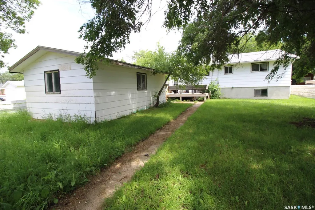 537 4th Street W Shaunavon SK S0N 2M0